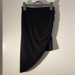 Guess black tight skirt